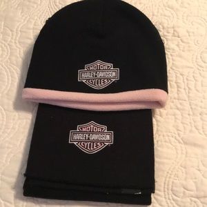 Harley Davidson hat and scarf